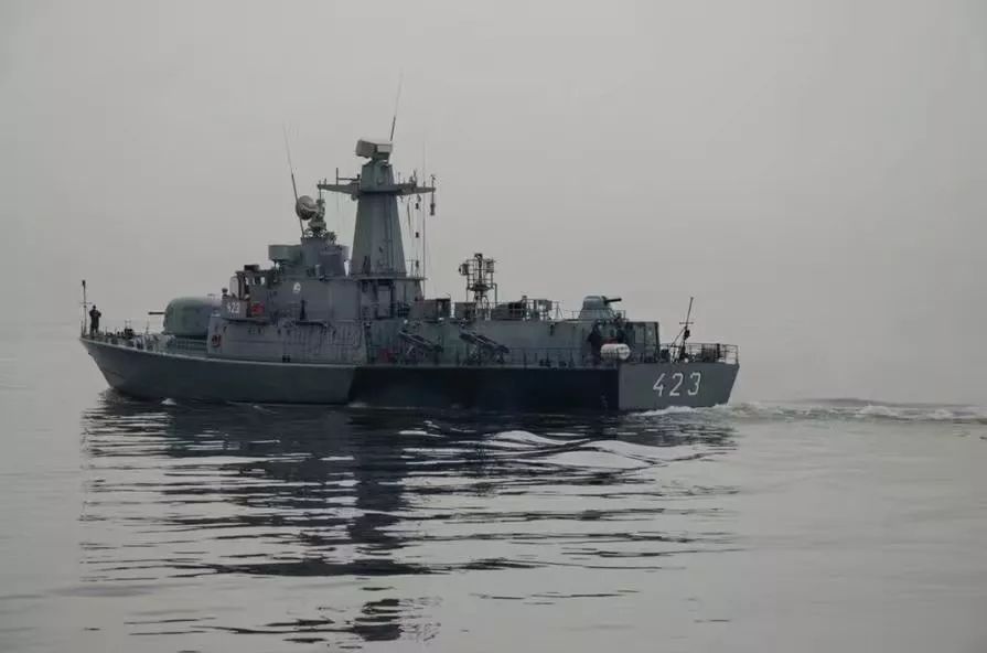波兰海军开赴波罗的海演习