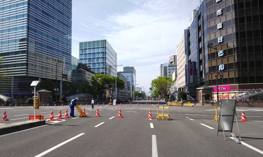 日本近11万人狂欢后 地上一尘不染