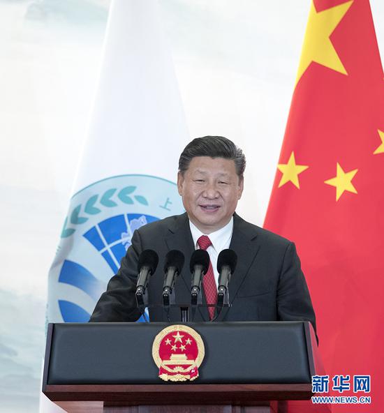 6月9日，国家主席习近平在青岛国际会议中心举行宴会，欢迎出席上海合作组织青岛峰会的外方领导人。这是习近平发表致辞。 新华社记者谢环驰摄