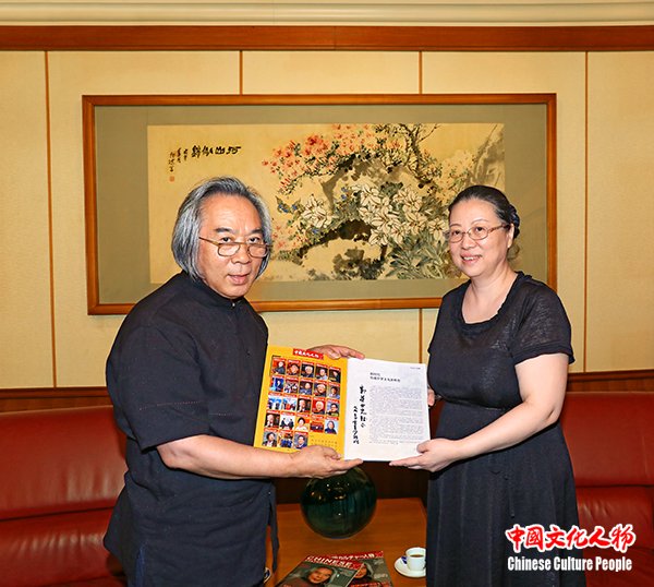 中国驻日本大使馆大使代办郭燕亲切会见书画名家霍春阳