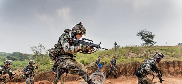 “精武-2018”：陆军特种作战学院夺得“精武之剑”