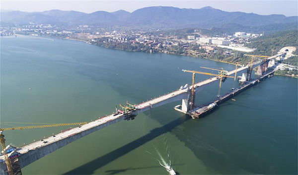 汉十高铁实现全线贯通