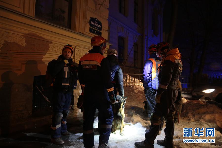 俄罗斯圣彼得堡一建筑发生部分垮塌